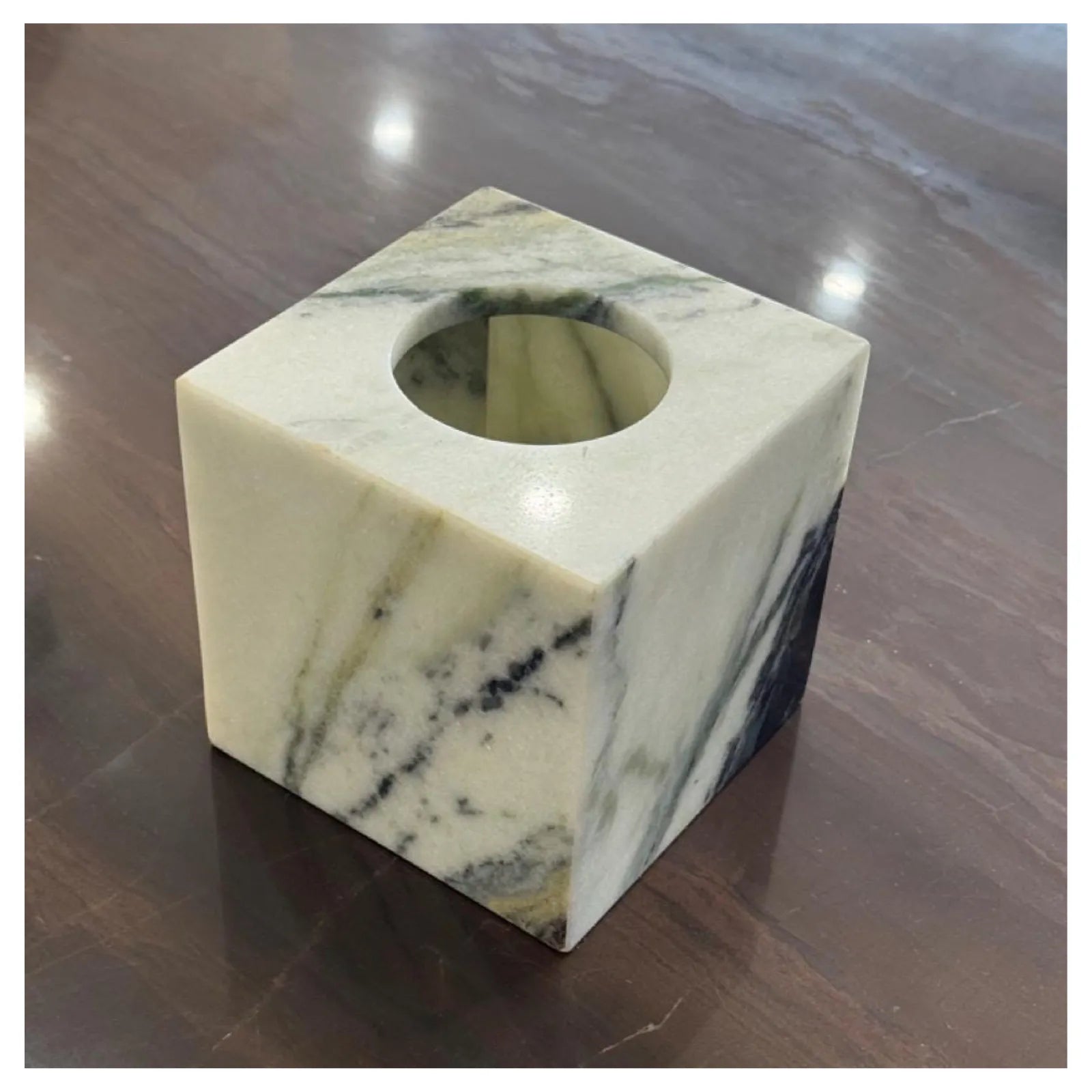 Natural_marble_tissue_box_Square2
